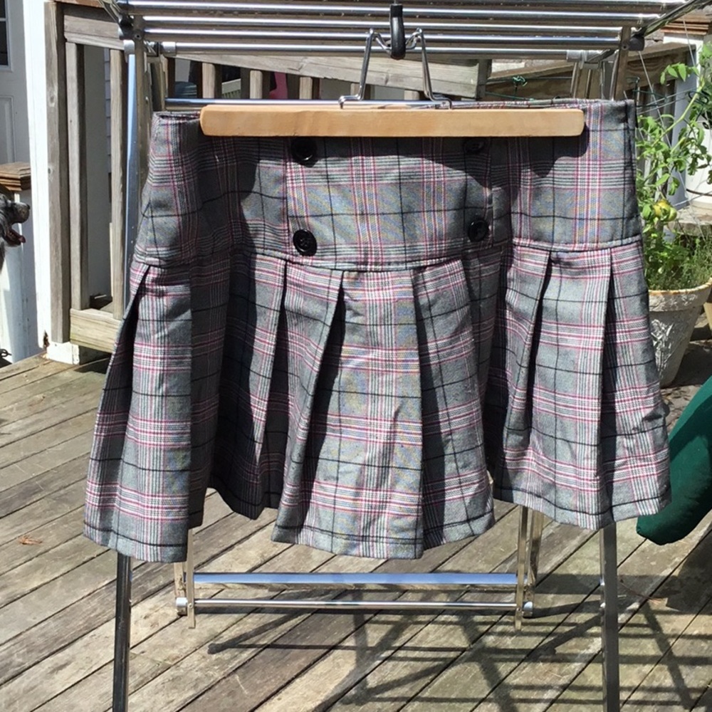 Grey pink pleated school girl skirt *never worn*